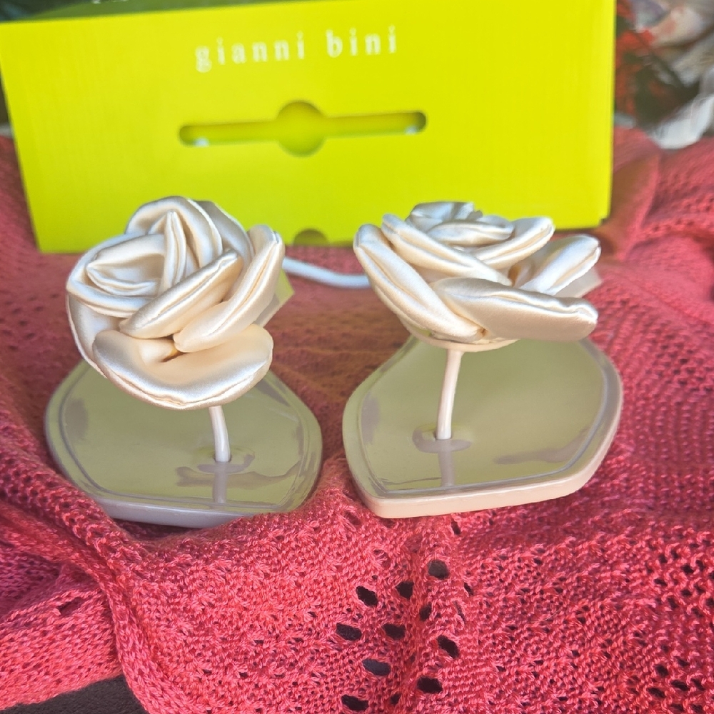 Gianni Bini Champagne Flower Jelly Sandals